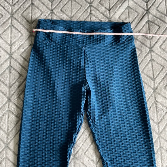 Booty Shaping Capri Length Leggings, Blue, Size XL - Picture 9 of 11